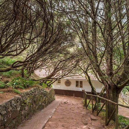 Rabacal Nature Spot Cottage Estreito Da Calheta Esterno foto